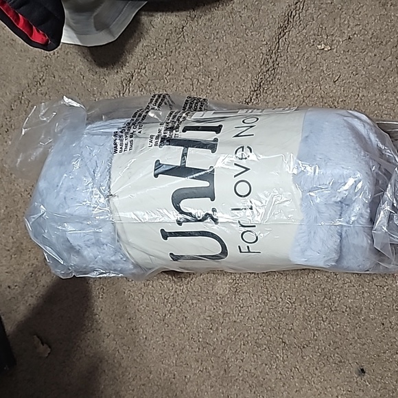 Unhide Lil Marsh Silver blanket - Picture 2 of 3